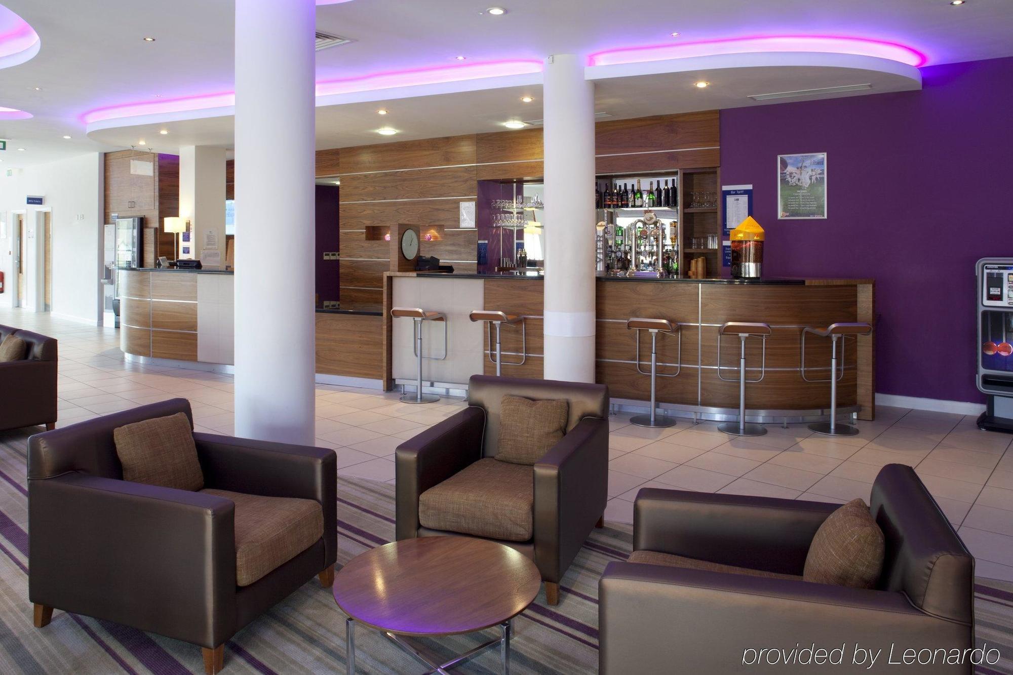 Holiday Inn Express London - Newbury Park, An Ihg Hotel Ilford Restoran gambar